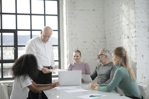 Maîtrisez l'Art du Leadership en Entreprise : Votre Guide Essentiel